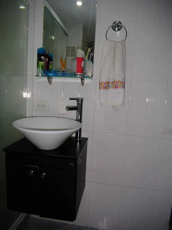 Homestay Habitacion En Apto Los Ositos Medellin Colombia