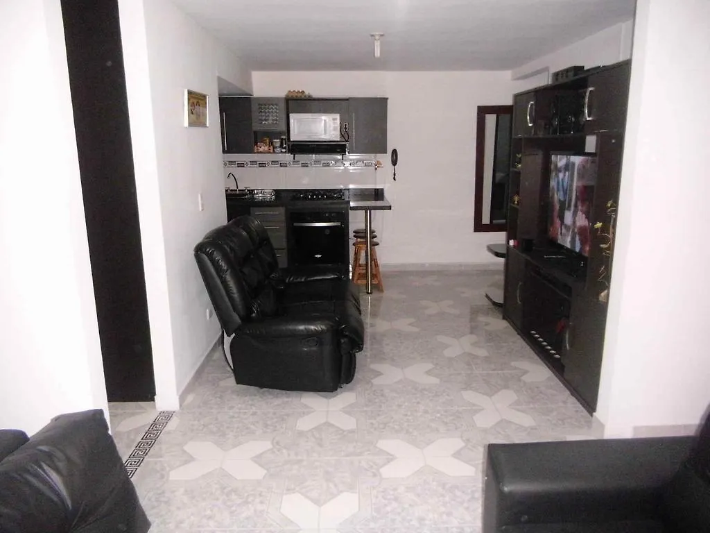 Habitacion En Apto Los Ositos Medellin Homestay