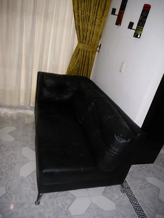 Habitacion En Apto Los Ositos Medellin Colombia