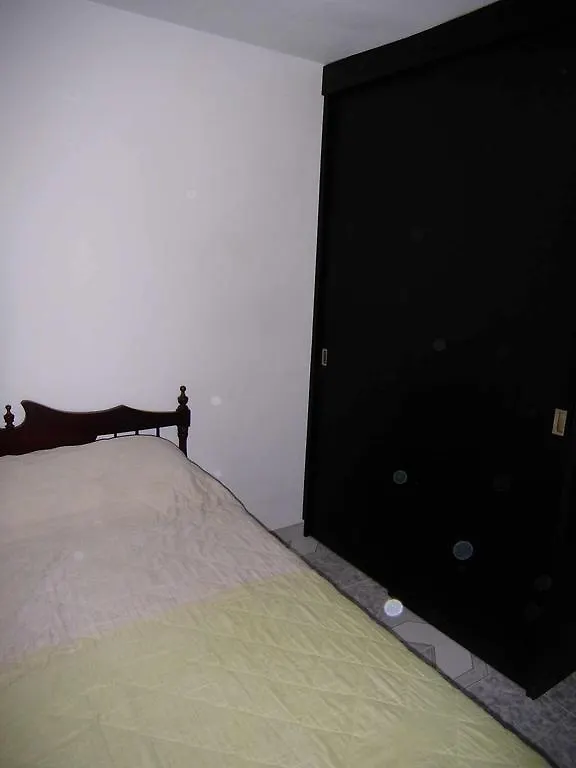 Habitacion En Apto Los Ositos Medellin Homestay